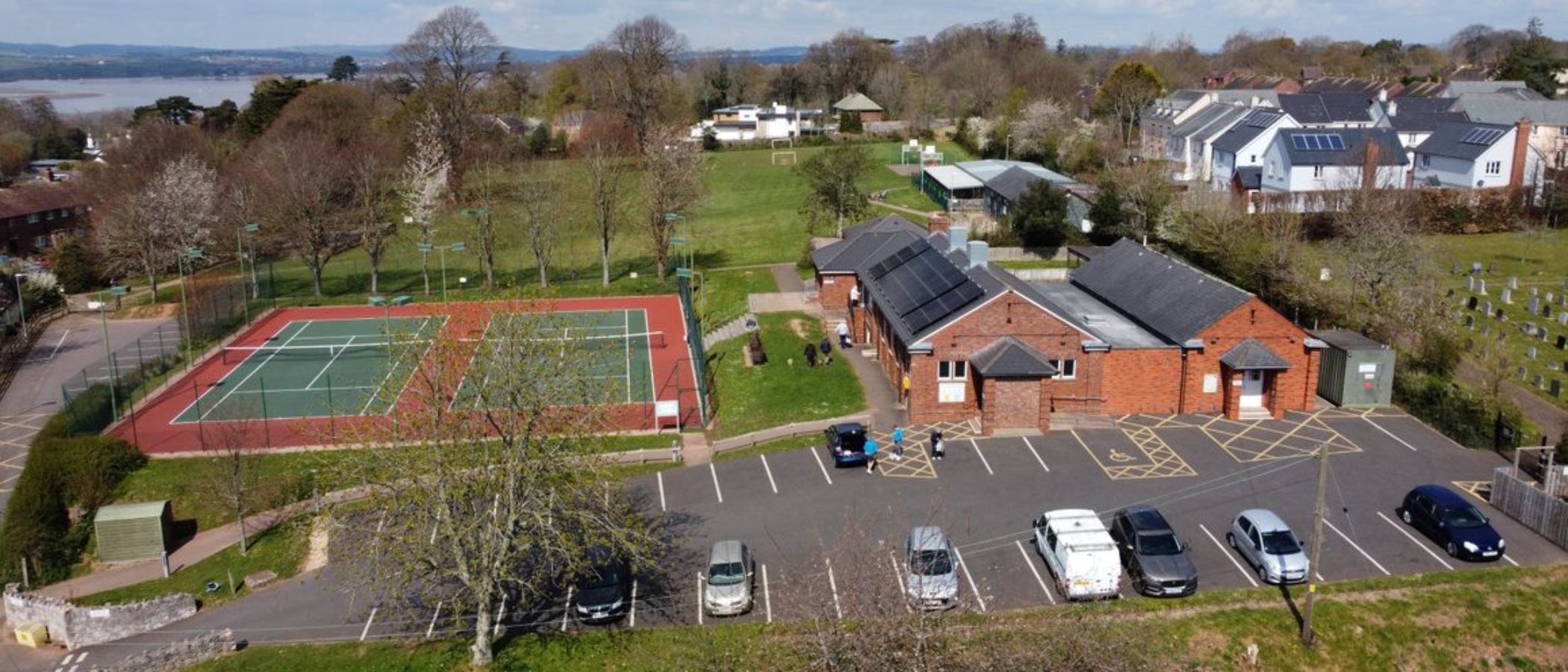 Tennis court Don